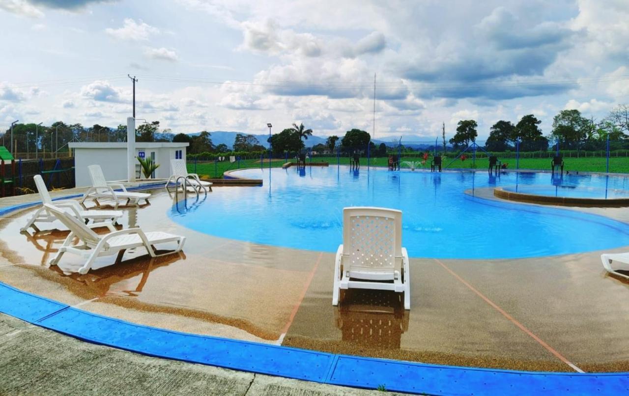 Apartamento Cerca Parque Del Cafe Con Piscina Montenegro Εξωτερικό φωτογραφία